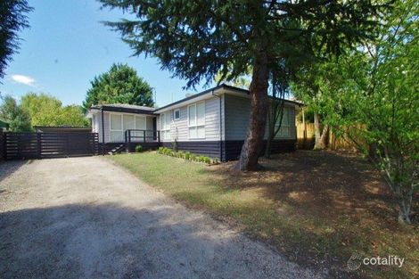 6 Flora Ave, Badger Creek, VIC 3777