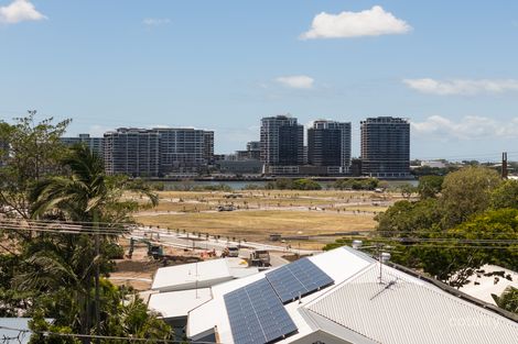 Property photo of 28 Parry Street Bulimba QLD 4171