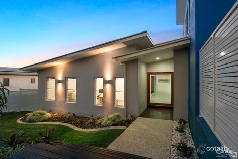 Property photo of 36 Honeyeater Crescent Peregian Springs QLD 4573
