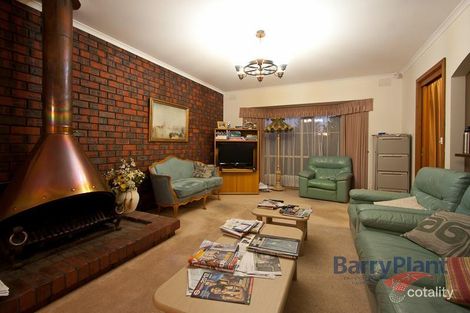 Property photo of 28 Kramer Drive Berwick VIC 3806