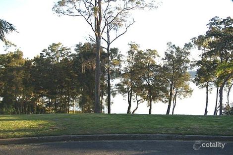 25 Berry Ave, Green Point, NSW 2251