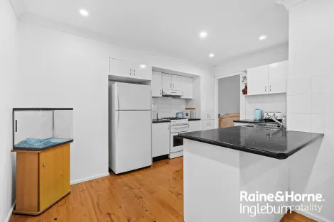 Property photo of 33 Trobriand Crescent Glenfield NSW 2167
