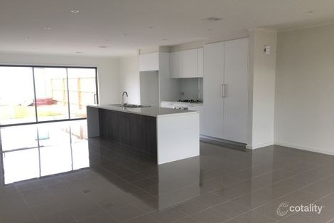 Property photo of 4 Mulberry Walk Wantirna South VIC 3152