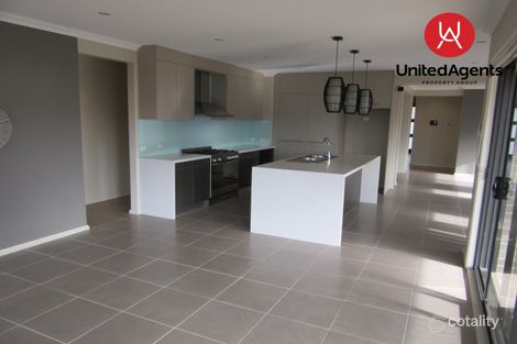 Property photo of 31 Graziers Way Carnes Hill NSW 2171