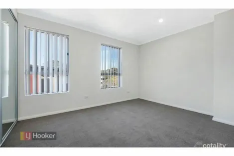 Property photo of Harvey Place Place Toongabbie NSW 2146