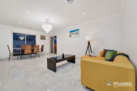 Property photo of 7 Canary Close Truganina VIC 3029