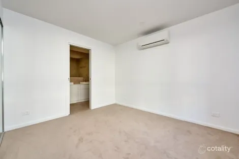 Property photo of 34 Hardy Loop Keysborough VIC 3173