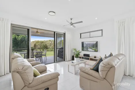 166/1 The Inlet Dr, Carrara, QLD 4211