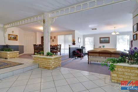 33 Greenhaven Gld, Carramar, WA 6031