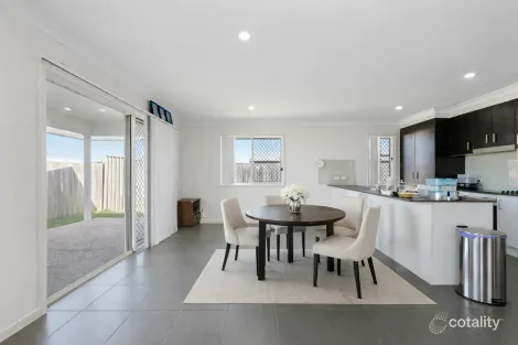 Property photo of 33 Cascade Street Pimpama QLD 4209