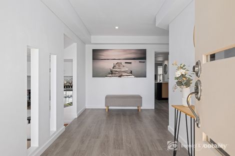 Property photo of 1 Caernarvon Court Wodonga VIC 3690