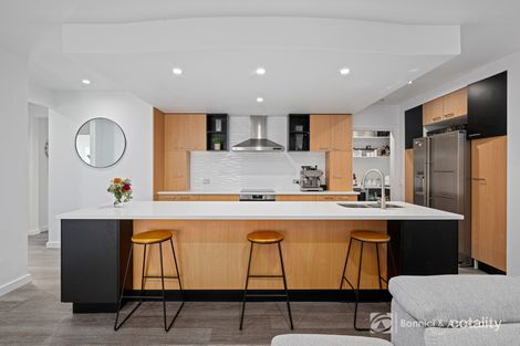 Property photo of 1 Caernarvon Court Wodonga VIC 3690