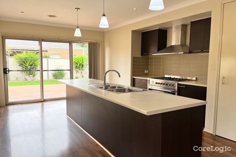 Property photo of 1/77 Hemsley Promenade Point Cook VIC 3030