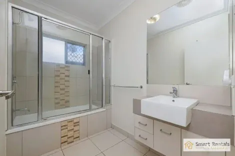 Property photo of 22 Yarra Crescent Kelso QLD 4815