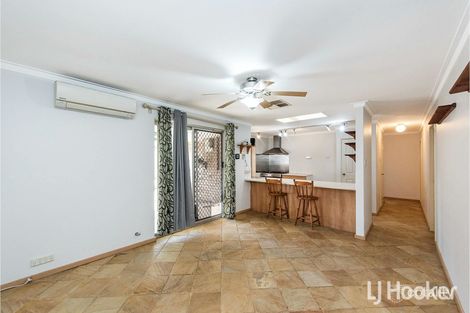 Property photo of 15 Rushbrook Way Thornlie WA 6108