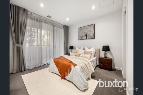 Property photo of 30 Stables Circuit Doncaster VIC 3108