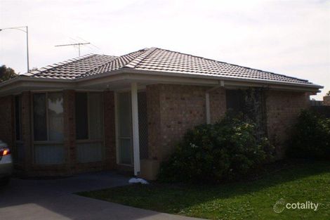 Property photo of 2/5 Norham Court Berwick VIC 3806
