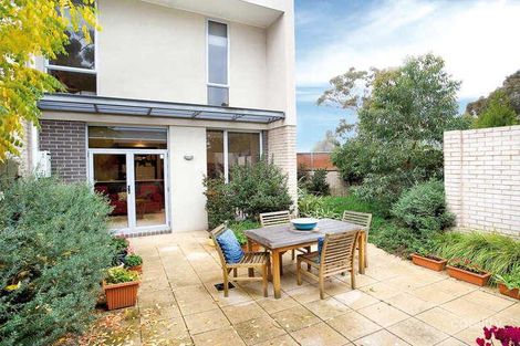 Property photo of 1/25 Pottage Circuit Macleod VIC 3085