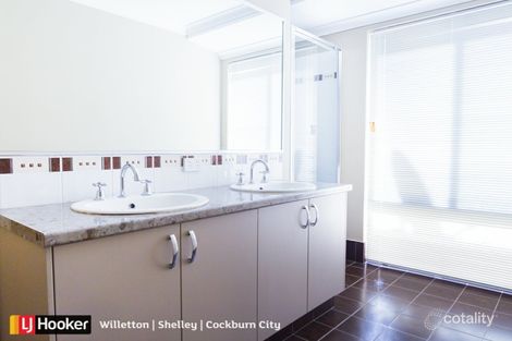 18 Marseille Gdns, Piara Waters, WA 6112