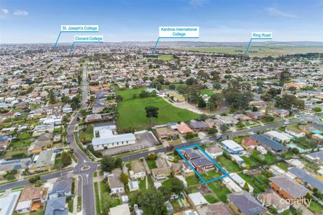 Property photo of 32 Wolseley Grove Bell Post Hill VIC 3215