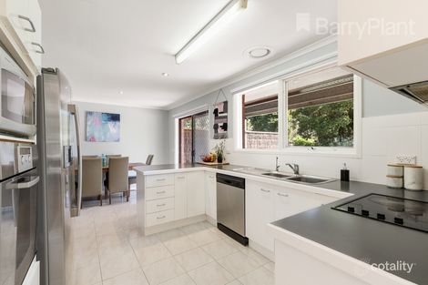 Property photo of 18 Pine Hill Drive Frankston VIC 3199