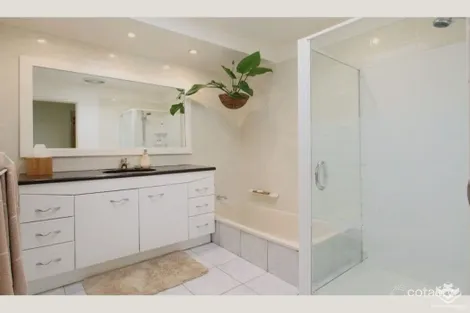 Property photo of 12 Dunstable Street Macgregor QLD 4109