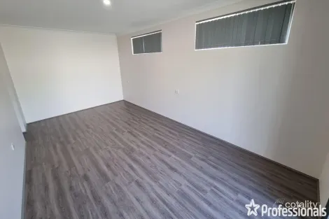 Property photo of 11 Matthew Way Thornlie WA 6108