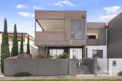 35 Aquatic Dr, Werribee South, VIC 3030