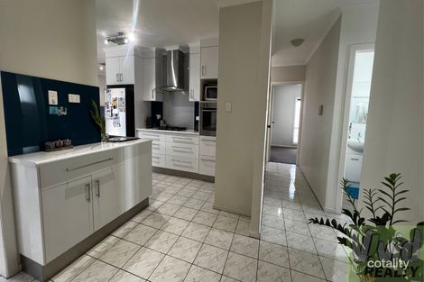 Property photo of 24 Emmalyn Close Soldiers Hill QLD 4825