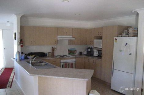 Property photo of 6 Saint-Smith Road Beachmere QLD 4510