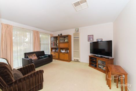 Property photo of 14 Hendricks Crescent Jacana VIC 3047