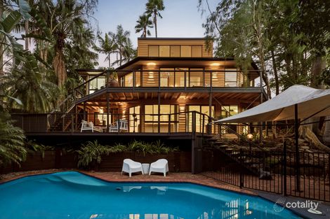137 Chapel Hill Rd, Chapel Hill, QLD 4069