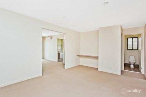 Property photo of 2/6 Egerton Street Southport QLD 4215