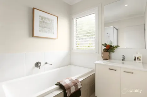 Property photo of 13 Dimora Avenue Camperdown VIC 3260