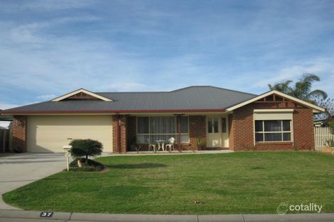 37 Charlton Pl, Eastwood, VIC 3875