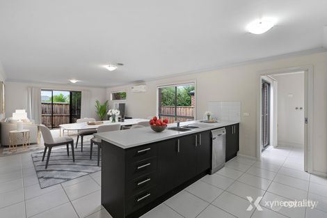 Property photo of 24 Hinkler Crescent Brookfield VIC 3338