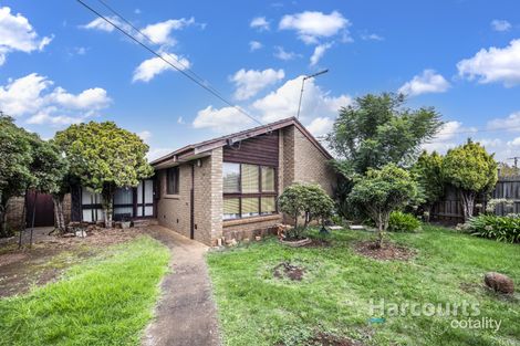 1 Moss St, Melton South, VIC 3338