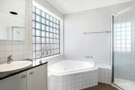 Property photo of 1/1 Crimea Street Caulfield North VIC 3161