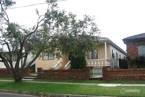 35 Napoleon Rd, Greenacre, NSW 2190