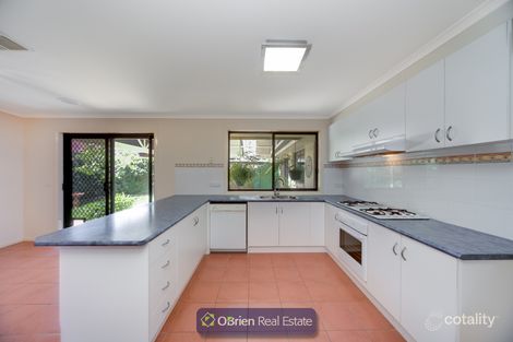 Property photo of 4 New England Way Narre Warren VIC 3805