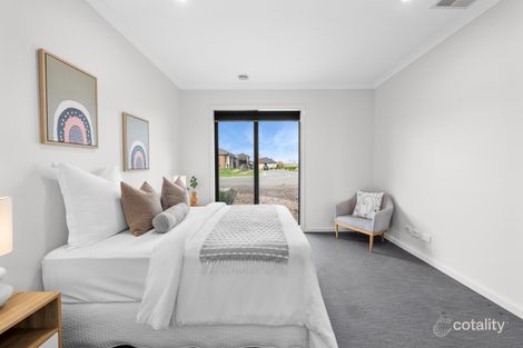 Property photo of 14 Holbrook Crescent Kalkallo VIC 3064