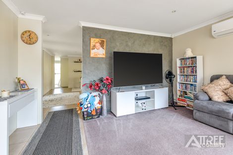 Property photo of 13 Jacana Place Gosnells WA 6110