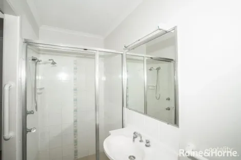 Property photo of 4 Pembridge Circuit Urraween QLD 4655