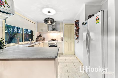 Property photo of 1 Pirita Place Cranbourne West VIC 3977