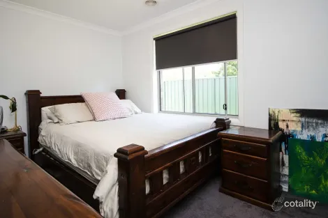 Property photo of 2 Victoria Cross Parade Wodonga VIC 3690