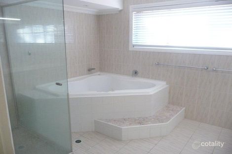 Property photo of 29 Charolais Crescent Benowa QLD 4217