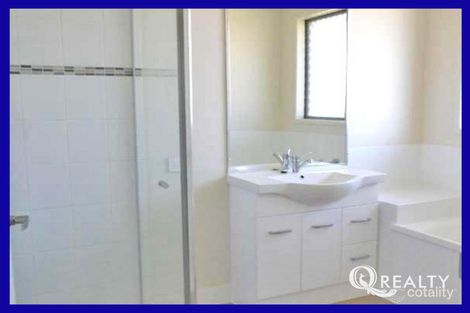 Property photo of 14 Iris Court Yamanto QLD 4305