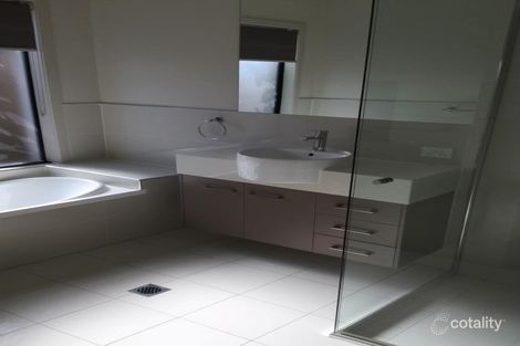 Property photo of 8 Halifax Circuit Pimpama QLD 4209