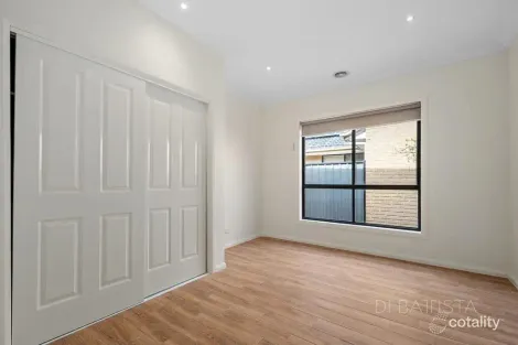 Property photo of 3 Huntingfield Street Craigieburn VIC 3064