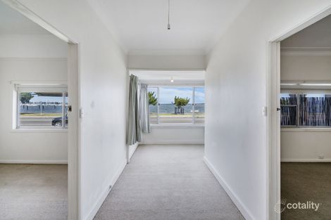 Property photo of 10 Brooks Parade Belmont NSW 2280